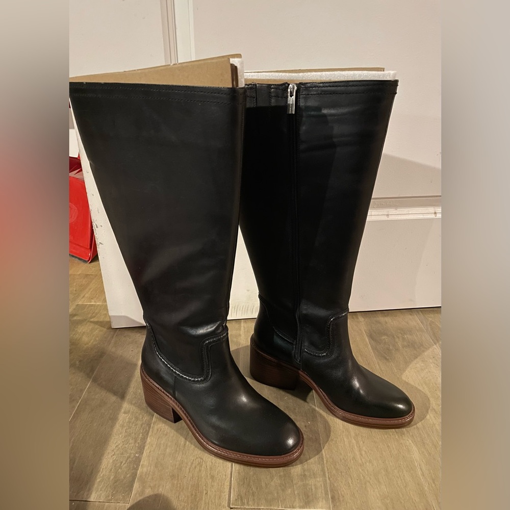 VIRAL Vince Camuto extra wide calf boot NEVER WORN